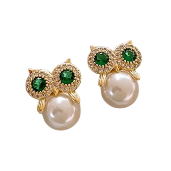 Owl Fashion Stud Earrings With Faux Emerald Eyes - Picture 1 of 3